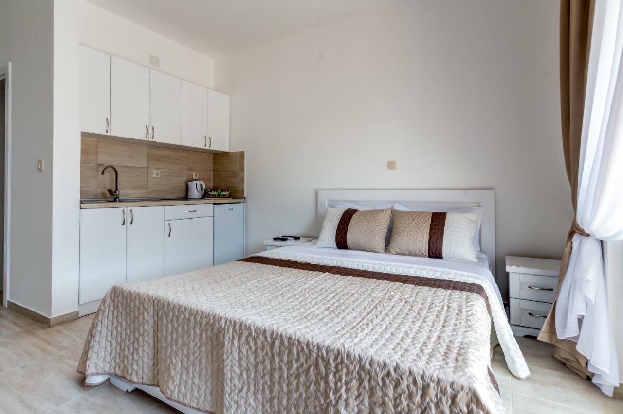 Villa San Apartments Tivat Eksteriør bilde