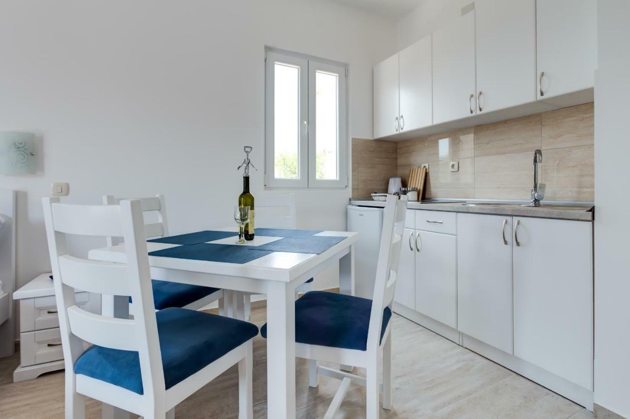 Villa San Apartments Tivat Eksteriør bilde