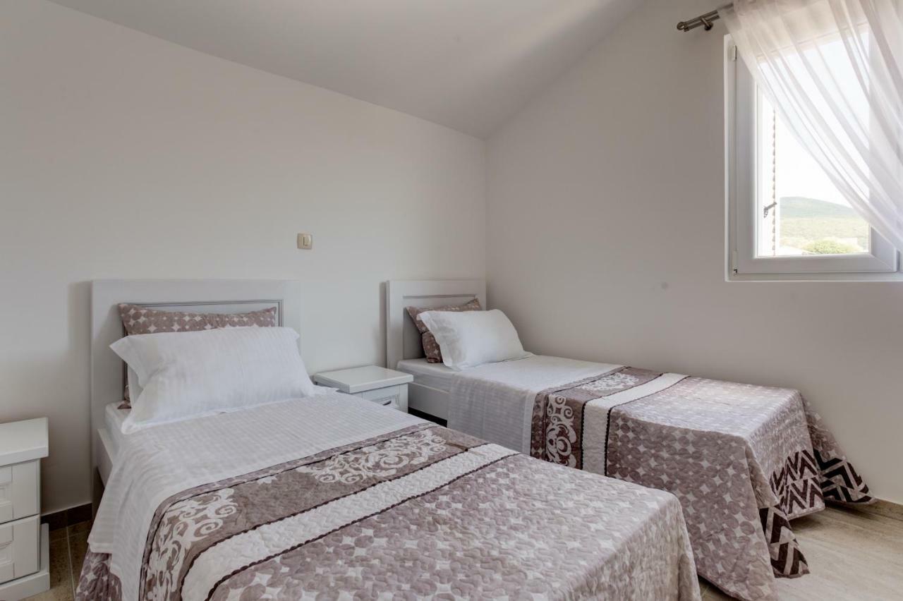Villa San Apartments Tivat Eksteriør bilde