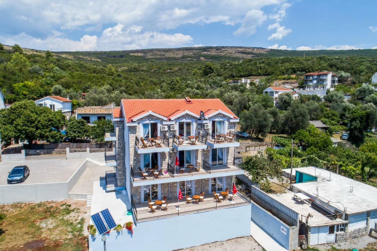 Villa San Apartments Tivat Eksteriør bilde